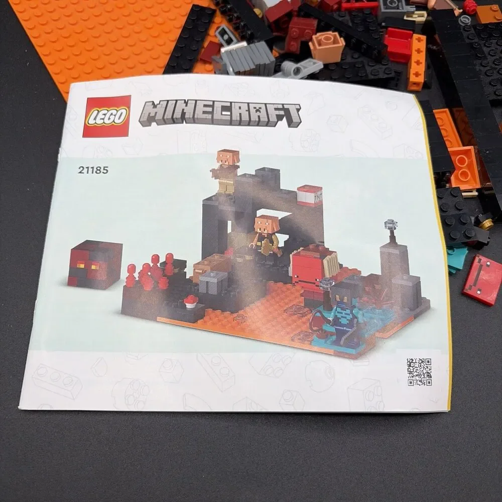Lego Minecraft The Nether Bastion 21185 99% Complete No Box